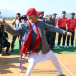 ‘केपी ओली कप राष्ट्रिय टि–ट्वान्टी’ क्रिकेट प्रतियोगिताको उद्घाटन कार्यक्रममा बलिङ्ग गर्नुहुँदै ओली