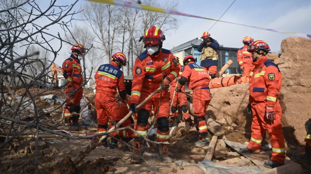 चीनमा भूकम्पमा परी मृत्यु हुनेको सङ्ख्या एकसय एकतीस
